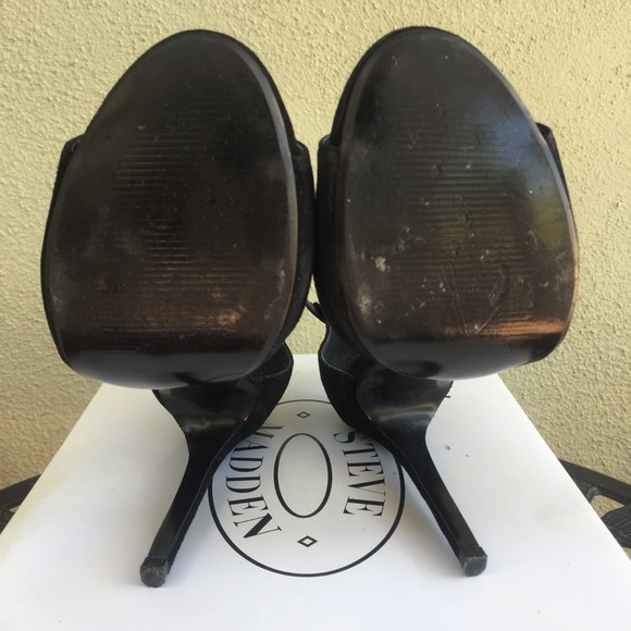 Steve Madden Mogull Sandals - Picture 4 of 4